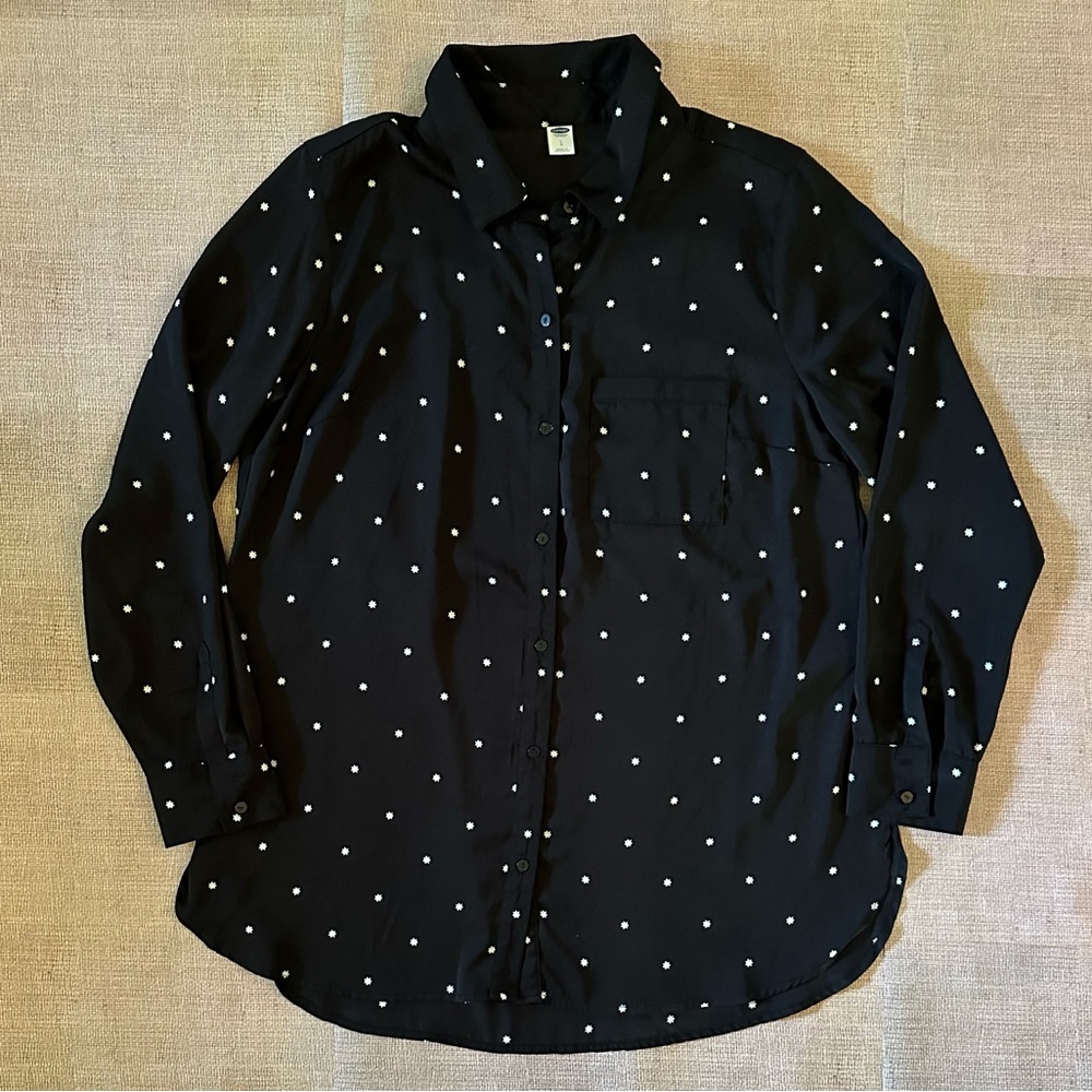 Old Navy Black Star Print Button Up Long-Sleeved Shirt, Size L
